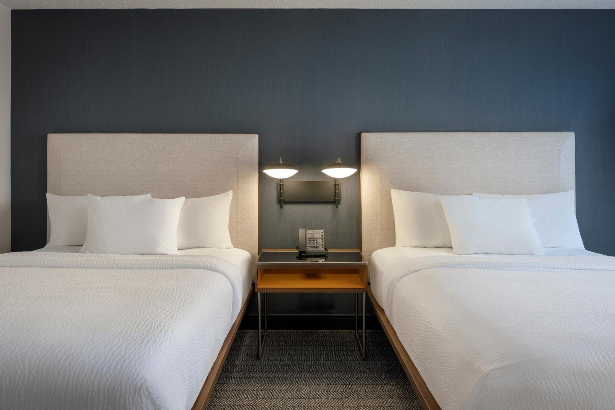 คอร์ทยาร์ด สปริงฟิลด์ แอร์พอร์ต Hotel ภายนอก รูปภาพ